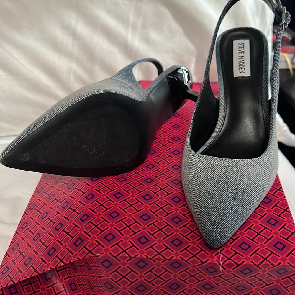 Heels - Picture 3 of 5